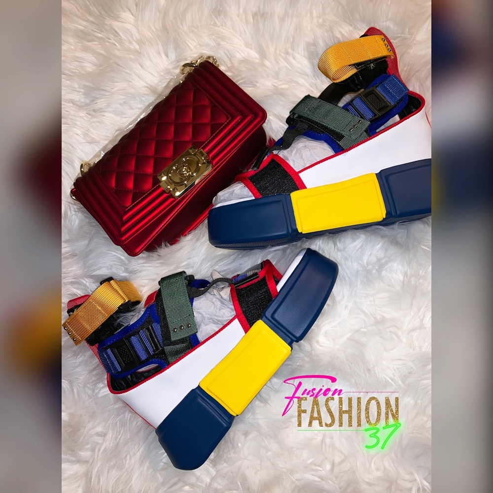 Multicolor wedge and Jello bag set.